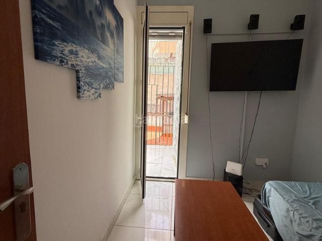 Piso en venta en Hospitalet de Llobregat L´, La Torrassa. Piso de 49 m con 2 dormitorios y terraza en LHospitalet de Llobregat. Pisos Hospitalet de Llobregat.