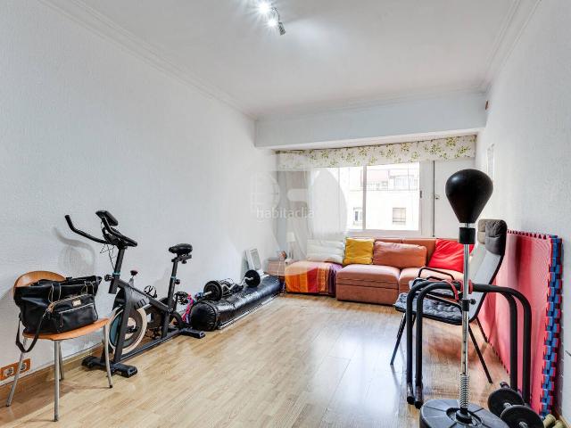 Piso en venta en Hospitalet de Llobregat L´, La Torrassa. Piso en venta en el distrito de LHospitalet de Llobregat en el barrio de la Torrassa de Barcelona. Pisos Hospitalet de Llobregat.