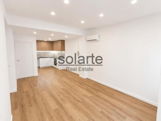 Piso en venta en Hospitalet de Llobregat L´, La Torrassa. Piso familiar luminoso y listo para disfrutar. Pisos Hospitalet de Llobregat.