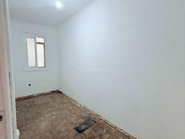 Piso en venta en Hospitalet de Llobregat L´, La Torrassa. Piso ideal para inversión en Hospitalet. Pisos Hospitalet de Llobregat.