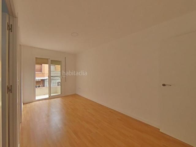 Piso en venta en Hospitalet de Llobregat L´, La Torrassa. PISOS DE FONDO ALQUILADOS SOLO INVERSORES. Pisos Hospitalet de Llobregat.