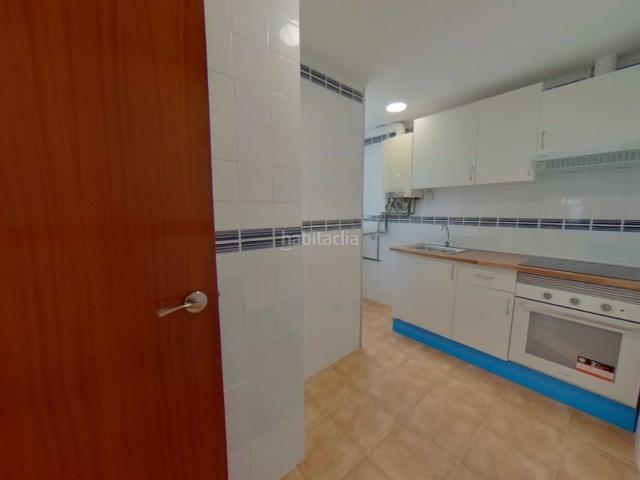 Piso en venta en Hospitalet de Llobregat L´, La Torrassa. PISOS DE FONDO ALQUILADOS SOLO INVERSORES. Pisos Hospitalet de Llobregat.