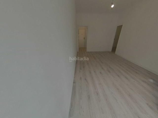 Piso en venta en Hospitalet de Llobregat L´, La Torrassa. PISOS DE FONDO ALQUILADOS SOLO INVERSORES. Pisos Hospitalet de Llobregat.