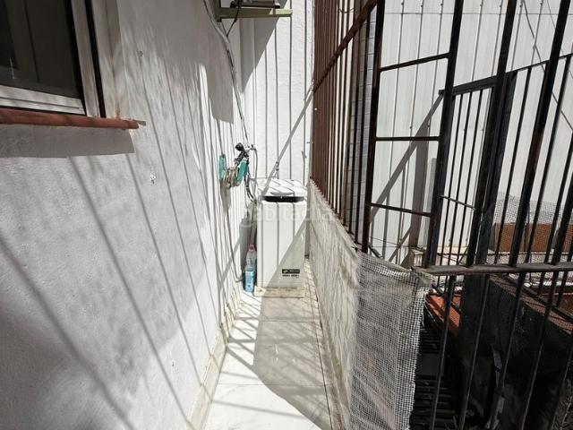 Piso en venta en Hospitalet de Llobregat L´, La Torrassa. PRIMERA PLANTA REAL CON PATIO. Pisos Hospitalet de Llobregat.