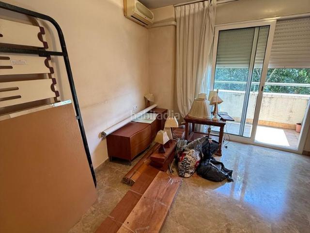 Piso en venta en Hospitalet de Llobregat L´, La Torrassa. TOTALMENTE EXTERIOR CON 3 BALCONES FINCA ESQUINERA DE OBRA JOVEN. Pisos Hospitalet de Llobregat.
