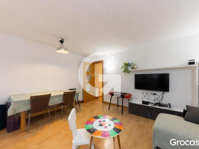 Piso en venta en Hospitalet de Llobregat L´, La Torrassa. Tu Hogar Ideal te Espera con Terraza. Pisos Hospitalet de Llobregat.