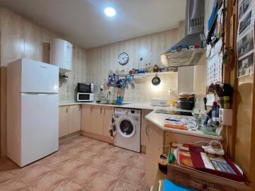 Piso en venta en Hospitalet de Llobregat L´, La Torrassa. TU NUEVO HOGAR AL LADO DEL METRO Y ZONAS VERDES. Pisos Hospitalet de Llobregat.