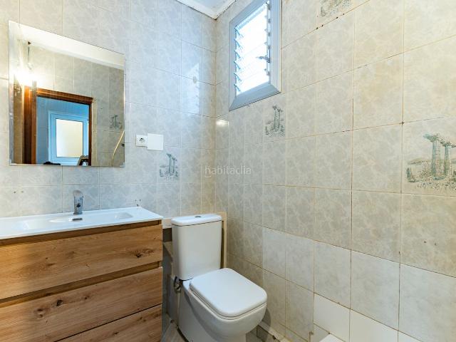 Piso en venta en Hospitalet de Llobregat L´, La Torrassa. piso de 3 habitaciones en Collblanc La Torrassa. Pisos Hospitalet de Llobregat.