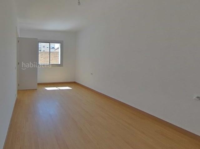 Piso en venta en Hospitalet de Llobregat L´, La Torrassa. Vivienda reformada en rentabilidad con inquilino COLLBLANC. Pisos Hospitalet de Llobregat.
