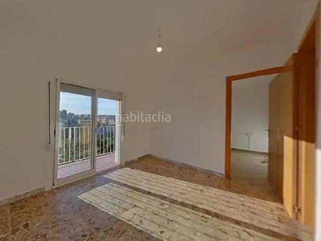 Piso en venta en Hospitalet de Llobregat L´, Les Planes. OPORTUNIDAD INVERSION! PISO ALQUILADO. Pisos Hospitalet de Llobregat.