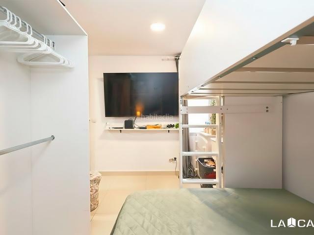 Piso en venta en Hospitalet de Llobregat L´, Les Planes. Piso de 63 m con 3 dormitorios ático en LHospitalet de Llobregat. Pisos Hospitalet de Llobregat.
