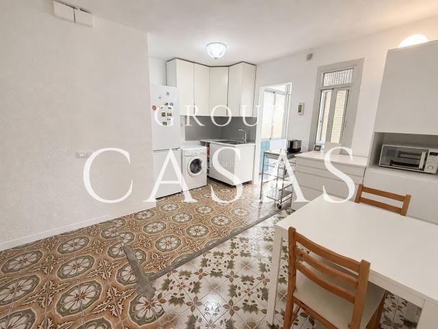 Piso en venta en Hospitalet de Llobregat L´, Sanfeliu. La vivienda dispone de una superficie aproximada de 80 m². Pisos Hospitalet de Llobregat.