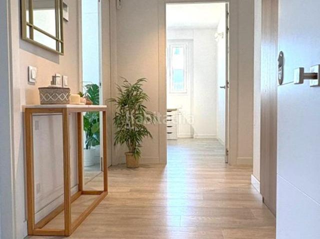 Piso en venta en Hospitalet de Llobregat L´, Sanfeliu. Piso seminuevo con vistas espectaculares. Pisos Hospitalet de Llobregat.