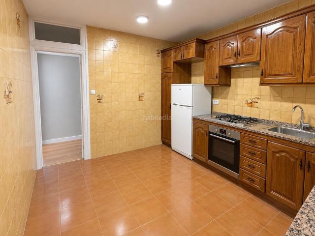 Piso en venta en Hospitalet de Llobregat L´, Sanfeliu. VIVE SANFELIUCAN BOIXERES LUZ, ESPACIO Y COMODIDAD. Pisos Hospitalet de Llobregat.
