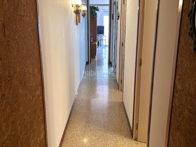 Piso en venta en Hospitalet de Llobregat L´, Sant Josep. Amplio y luminoso piso exterior en Sant Josep. Pisos Hospitalet de Llobregat.