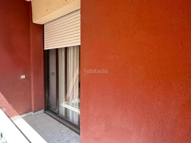 Piso en venta en Hospitalet de Llobregat L´, Sant Josep. PISO LUMINOSO, AMPLIO CON 3 HABITACIONES, ASCENSOR Y BALCÓN. Pisos Hospitalet de Llobregat.
