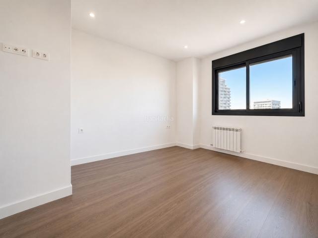 Piso en venta en Hospitalet de Llobregat L´, Santa Eulàlia. EXCLUSIVIDAD, LUZ Y VISTAS PRIVILEGIADAS EN PLAZA EUROPA. Pisos Hospitalet de Llobregat.