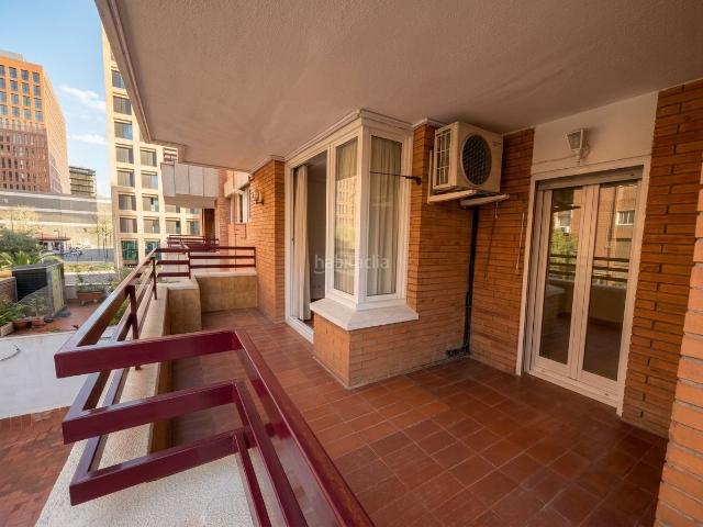 Piso en venta en Hospitalet de Llobregat L´, Santa Eulàlia. piso con parking en gran via centre!. Pisos Hospitalet de Llobregat.