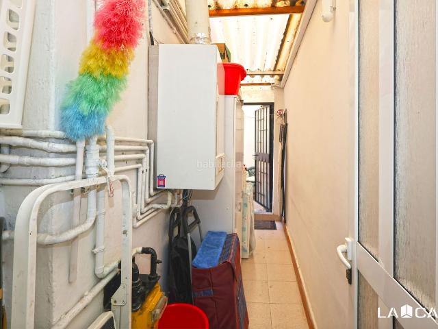Piso en venta en Hospitalet de Llobregat L´, Santa Eulàlia. PISO DE 3 HABITACIONES CON TERRAZA EN L'HOSPITALET DE LLOBREGAT. Pisos Hospitalet de Llobregat.