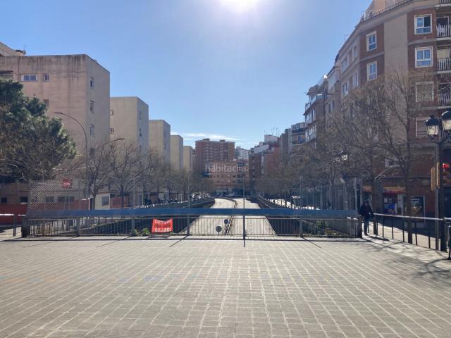 Piso en venta en Hospitalet de Llobregat L´, Pubilla Cases. 3 Habitaciones, 4º REAL SIN ASCESOR, junto metro L5 PUBILLA CASAS. Pisos Hospitalet de Llobregat.