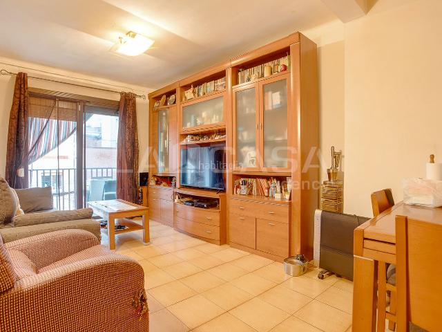 Piso en venta en Hospitalet de Llobregat L´, Pubilla Cases. Piso con terraza en venta en Can Serra Pubilla Cases. Pisos Hospitalet de Llobregat.