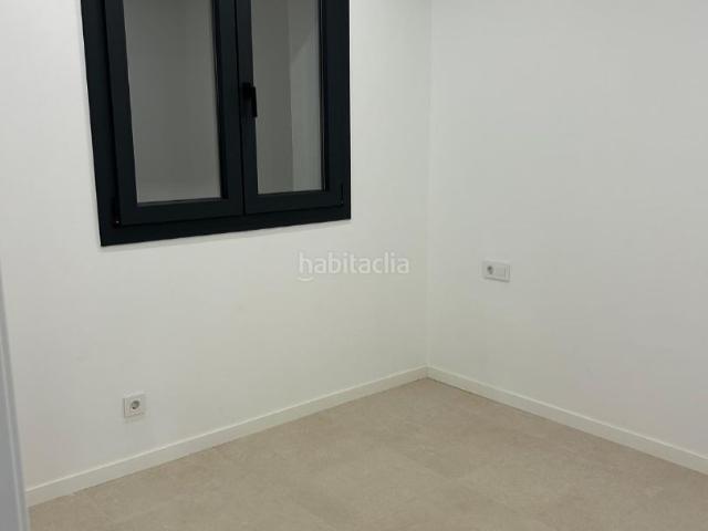 Piso en venta en Hospitalet de Llobregat L´, Pubilla Cases. Piso reformado con encanto y espectacular patio de 35 m². Pisos Hospitalet de Llobregat.