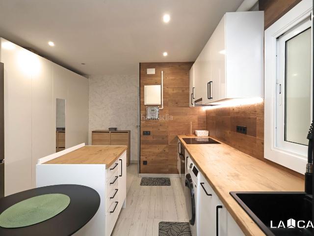 Piso en venta en Hospitalet de Llobregat L´, Pubilla Cases. Piso reformado frente al metro L5. Pisos Hospitalet de Llobregat.
