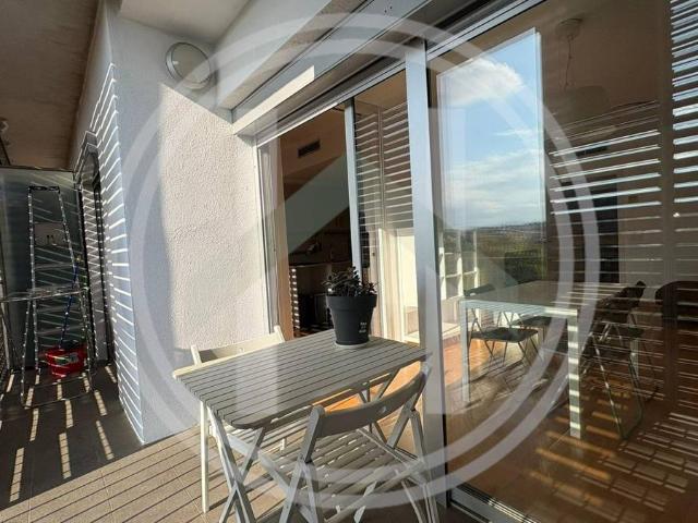 Piso en Venta en Hostal