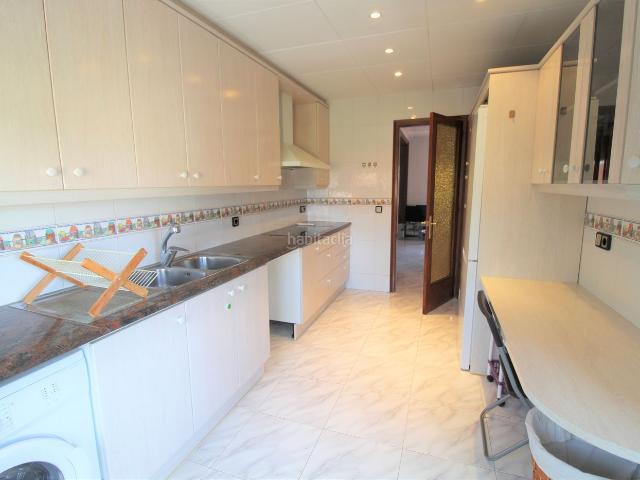 Piso en venta en Hostalric. PISO EN VENTA AMUEBLADO EN HOSTALRIC, UNA EXCELENTE OPORTUNIDAD DE INVERSIÓN CON RENTABILIDAD DESDE EL PRIMER DIA, YA QUE SE VENDE. Pisos.