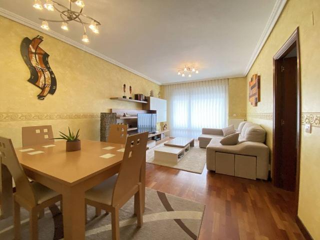 Piso en Venta en Ibaiondo