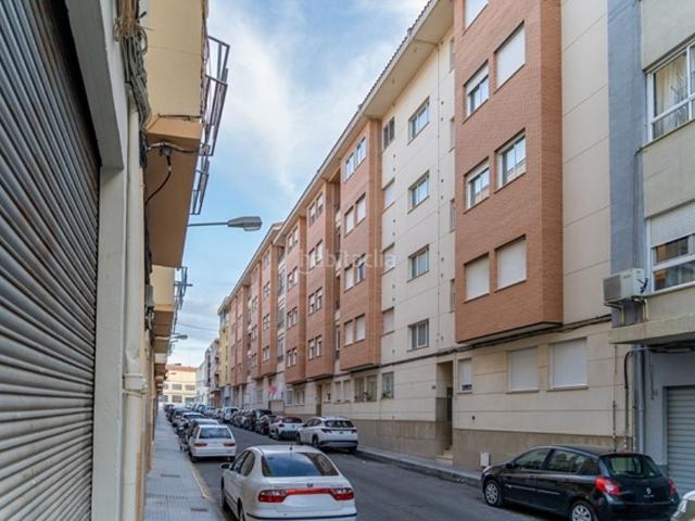 Piso en venta en Ibi. piso seminuevo garaje y trastero. Pisos.