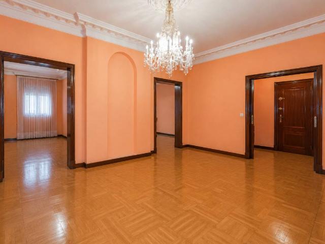 Piso en Venta en Ibiza de Madrid