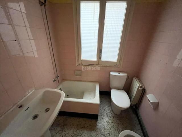 Piso en venta en Igualada, Centre. PISO PARA REFORMAR CON TERRAZA. Pisos.