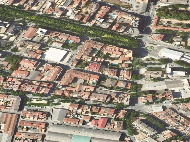 Piso en venta en Igualada, Llevant. Piso en venta en calle Sant Carles. Pisos.