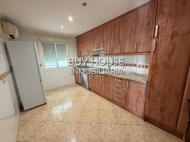 Piso en venta en Illescas, Centro. AMPLIO DÚPLEX EN PLENO CENTRO DE ILLESCAS. Pisos.