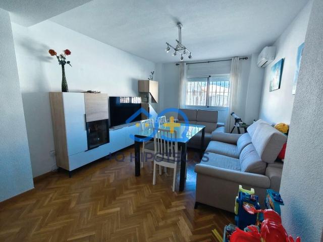 Piso en venta en Illescas, Estación Cruz Roja. MAS QUE HIPOTECAS VENDE MODERNO PISO EN ILLESCAS CON TERRAZA Y TRASTERO IDEPENDIENTE. Pisos.