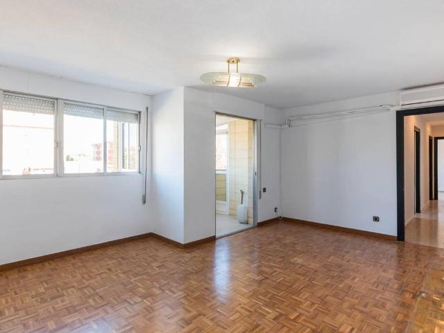 Piso en Venta en Infante Juan Manuel