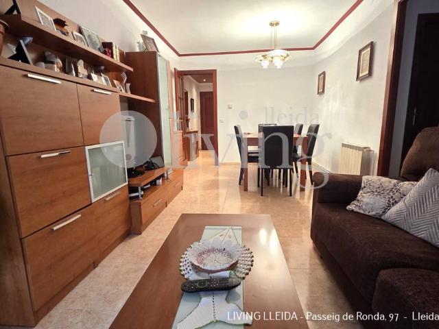 Piso en Venta en Instituts Universitat