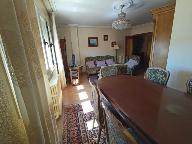 Piso en venta en Íscar. AMPLIO PISO CON GARAJE, PATIO Y TRASTERO. Pisos.