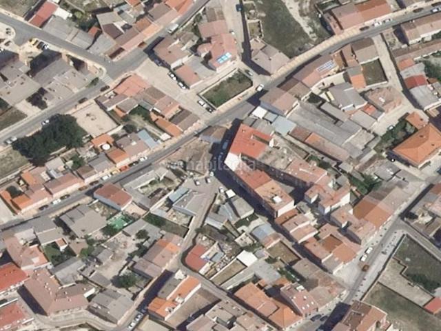 Piso en venta en Íscar. Venta de Piso en Calle Santa Maria, Íscar Valladolid. Pisos.
