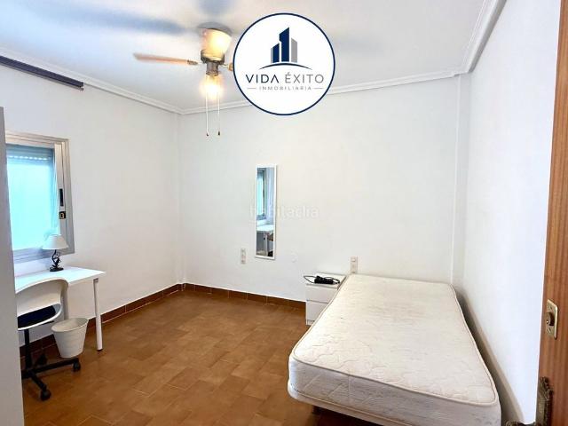 Piso en venta en Jaén, Hospital. Piso en venta en Hospital General, 4 dormitorios. Pisos.