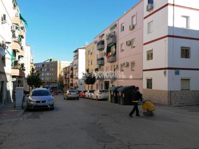Piso en venta en Jaén, Peñamefecit Avda Barcelona. Piso en venta en Jaén. Pisos.