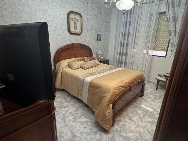 Piso en venta en Jamilena. Piso en venta en Centro, 4 dormitorios. Pisos.