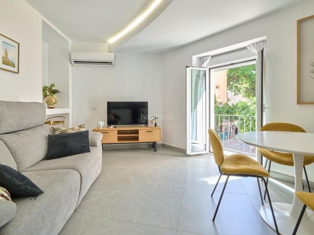 Piso en venta en Jerez de la Frontera, Centro. JOYA en C Francos, Jerez centro! Reforma PREMIUM 2025, licencia turística 4 plazas transferible. 4 miradores balcón a Plateros. R. Pisos Jerez de la.