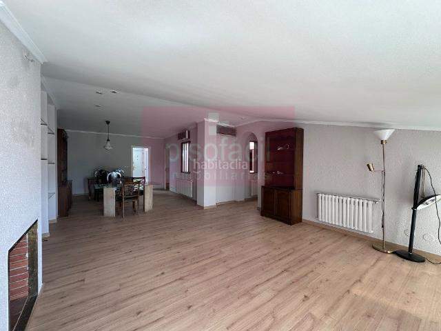 Piso en venta en Lugo, A Milagrosa. En venta ático de dos dormitorios a un paso de la muralla!. Pisos.