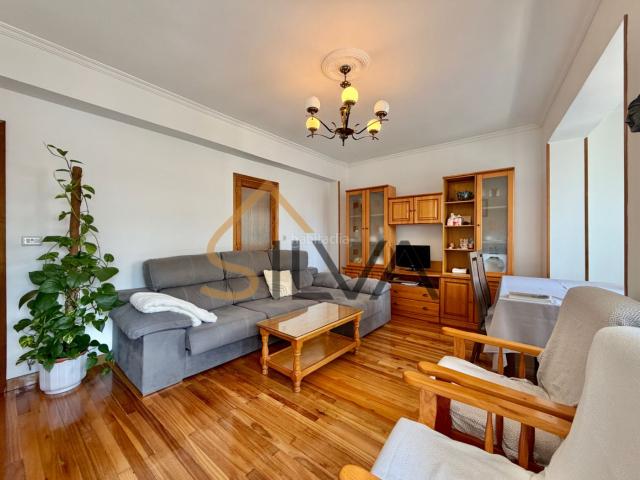 Piso en venta en Lugo, Residencia Abella. INMOBILIARIA SILVA PRESENTA Amplio y LUMINOSO piso situado en la zona de Serra Gañidoira. Pisos.