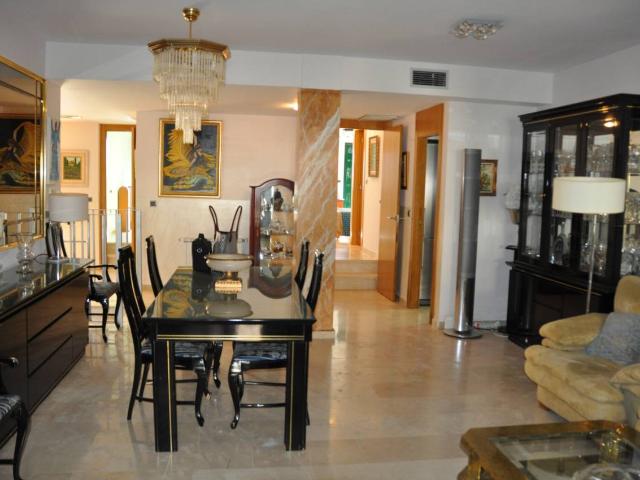Piso en venta en La Malva rosa 46011