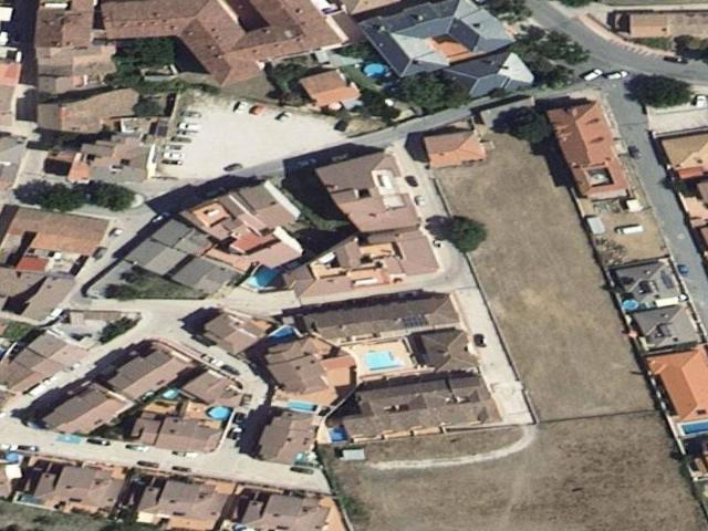 Piso en Venta en La Adrada