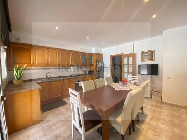 Piso en Venta en La Bisbal d'Empordà