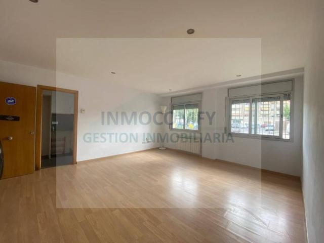 Piso en Venta en La Bisbal d'Empordà